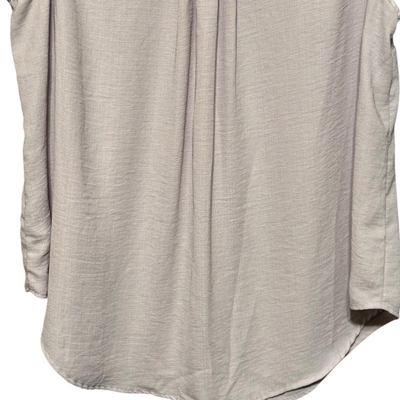 Torrid Harper Gauze Button Down Front Lightweight Sleeveless Back Pleat Blouse - Picture 10 of 13